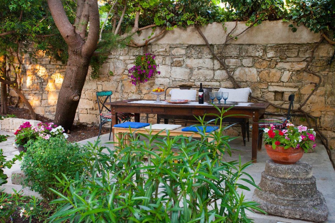 منزل الضيف Malya  في Cecilias Courtyard المظهر الخارجي الصورة